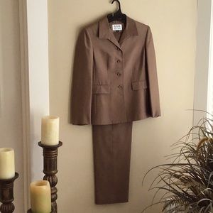 Womens classic silk pant suit